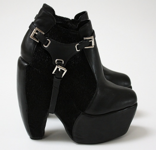 Konkurs "Wygraj botki z Modekungen"