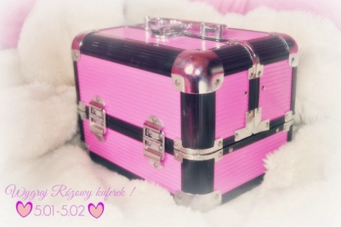 Wygraj rozowy kuferek na kosmetyki