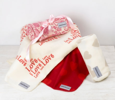 Wygraj unikatowy, walentynkowy kocyk projektu Paprocki&Brzozowski!