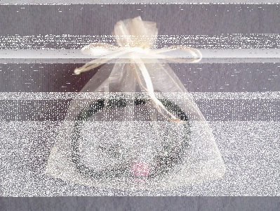 Wygraj bransoletkę z cyrkoniami