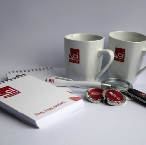 Zestawy detektywa - kubki, notesy, długopisy