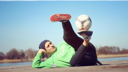 Wygraj zajęcia z trików piłkarskich, do godz. 12:00
