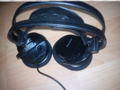 Wygraj słuchawki PIONEER SE-M290