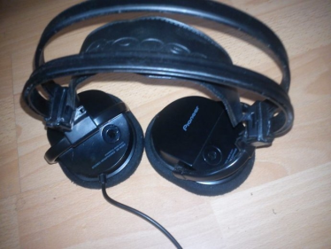 Wygraj słuchawki PIONEER SE-M290