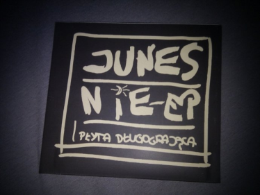 Długogrająca płytka Junes-a do zganięcia