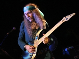 Wygraj bilet "Uli Jon Roth w Domecku" do godz. 12:00