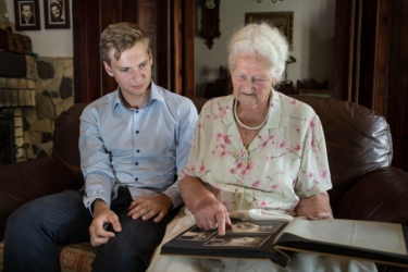 Złóż życzenia na Dzień Babci i Dziadka. Czekają nagrody!