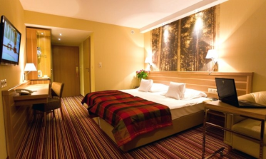 Konkurs "Weekend w Hotelu Warszawa" Augustów, do godz. 12:00