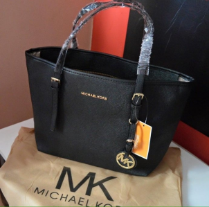 Konkurs "Wygraj torebkę Michael Kors"