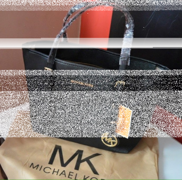 Konkurs "Wygraj torebkę Michael Kors"