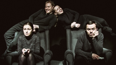 Wygraj podwójne zaproszenie na spektakl "Parapetówka" Ruda Śląska