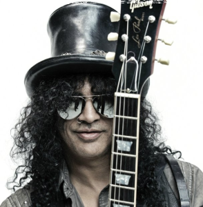 Konkurs "Zaprojektuj plakat filmu Slasha i wygraj 500 dolarów!"