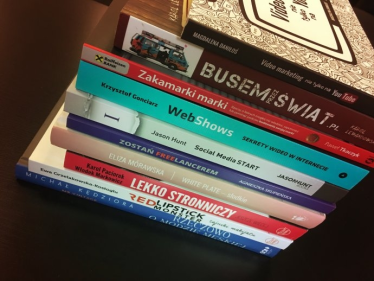 Wygraj zestaw 10 książek polskich blogerow na fan page'u influencer.pl