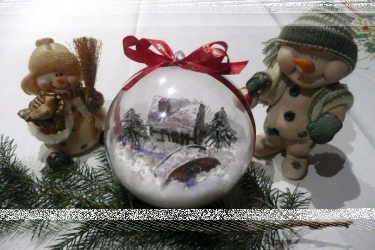 Wygraj ręcznie robioną bombkę