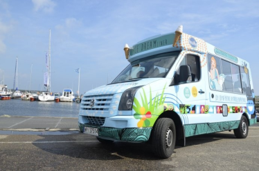 Konkurs na nietypową sesję ślubną w lodowym food trucku!