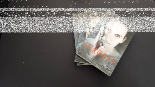 Wygraj książkę Witolda Taumana "Surogat" do godz. 10:00