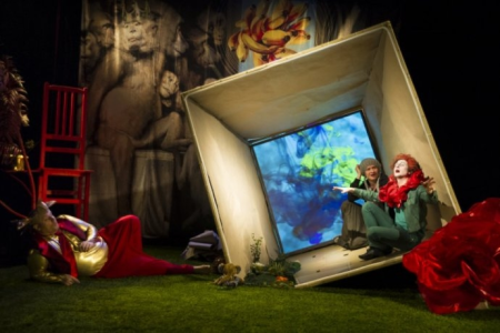 Wygraj bilety na spektakl "Słoń i kwiat" Suwałki do godz. 12:00