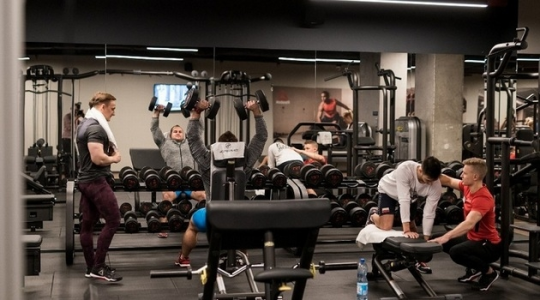 Wygraj tygodniowe karnety do klubu fitness Holmes Place, Wrocław