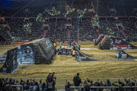 Konkurs "Diverse NIGHT of the JUMPs: mistrzowskie loty w Krakowie"