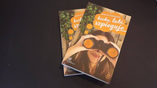 Wygraj książkę Kocha, lubi, szpieguje