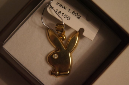 Wygraj srebrną pozłącaną zawieszkę