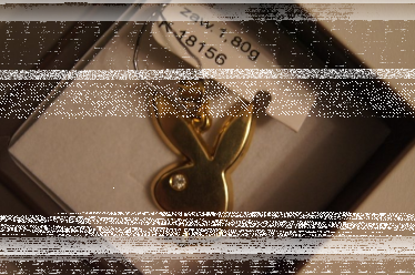 Wygraj srebrną pozłącaną zawieszkę