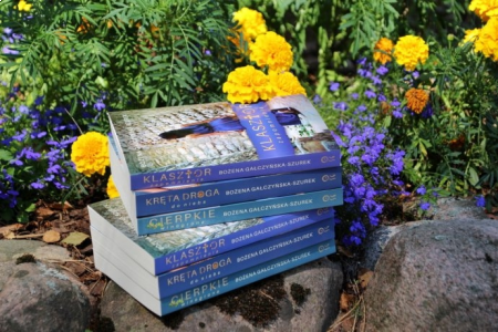 Wymyśl zdanie i wygraj pakiet książek Bożeny Gałczyńskiej-Szurek!