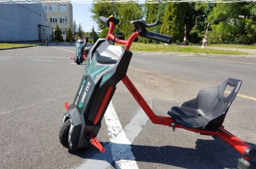 Wygraj trójkołowy skuter do driftu Manta Drifter Scorpion MSB900