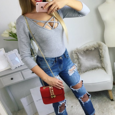 Wygraj bestsellerowe body z paseczkami na dekoldzie