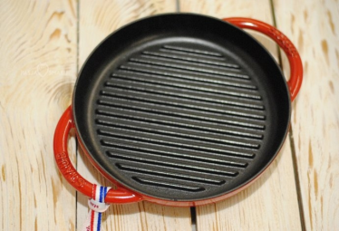 Wygraj patelnie żeliwną Staub