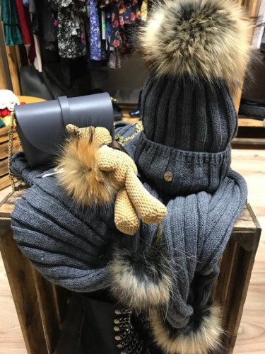 Wygraj czapkę, szalik, torebkę i zawieszkę