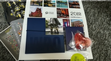 Wrocław: Wygraj zestawy gadżetów, do godz. 12:00