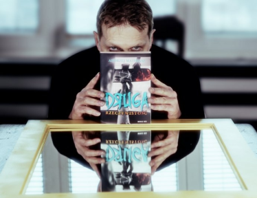 Wygraj książkę "Drugą rzeczywistość"