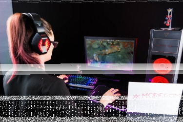 Konkurs "Modecom na Dzień Kobiet"