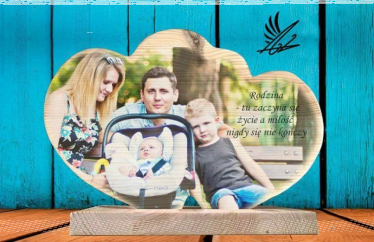 Wygraj drewniane serca z podstawką