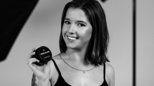 Konkurs fotograficzny "Czarny proszek wybielający zęby Coco Glam - spróbuj sam!" do godz. 12:00