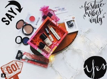 Wygraj box pełen kosmetyków