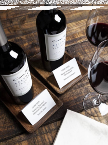 Wygraj zestawy win i walizek!