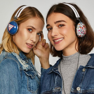 Wygraj najmodniejsze słuchawki marki Guess dla siebie i bliskiej osoby!