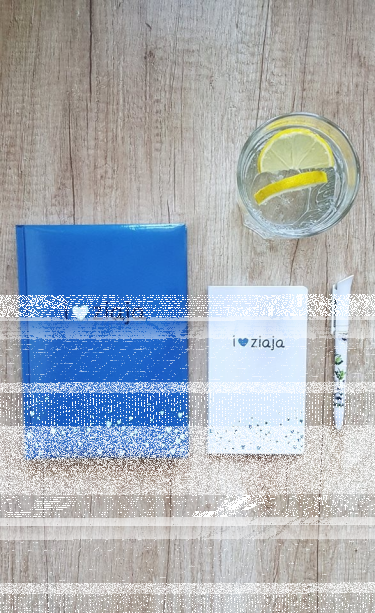 Wygraj 1 z 15 zestawów kalendarzy