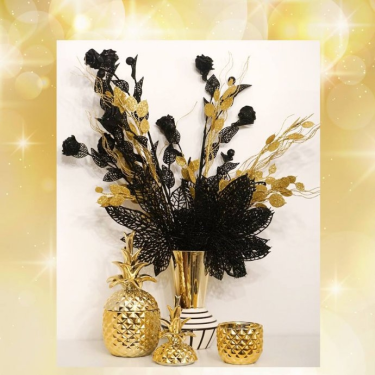 Wygraj 2 złotych pojemników w kształcie ananasa