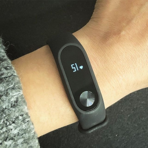 Wygraj 1 z 3 Xiaomi MI Band 2