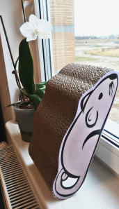 Wygraj drapak papierowy w kształcie myszki