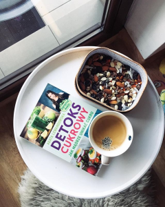 Wygraj książkę "Detoks cukrowy. Jak mądrze unikać cukru" Agaty Lewandowskiej