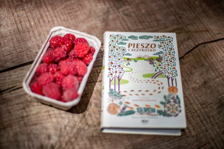 Wygraj książkę "Pieszo i beztrosko" do godz. 19:00