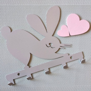 Wakacyjny konkurs z wieszakiem w kształcie króliczka