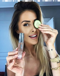 Konkurs "Clinique Moisture Surge"