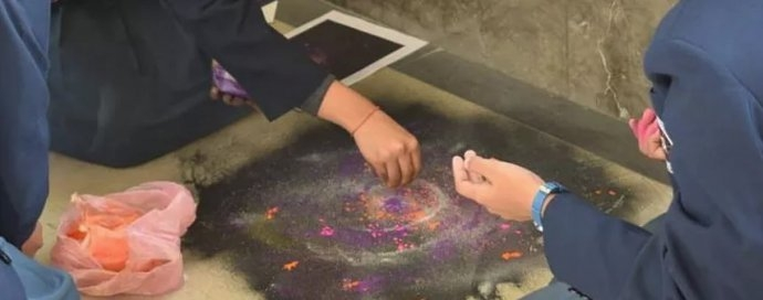 Konkurs dla dzieci "Under One Moon"