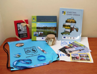 Wygraj jeden z trzech zestawów upominków ze Strzelina