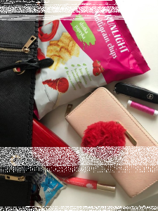 KOnkurs "Crunlight - pokaż wnętrze torebki"